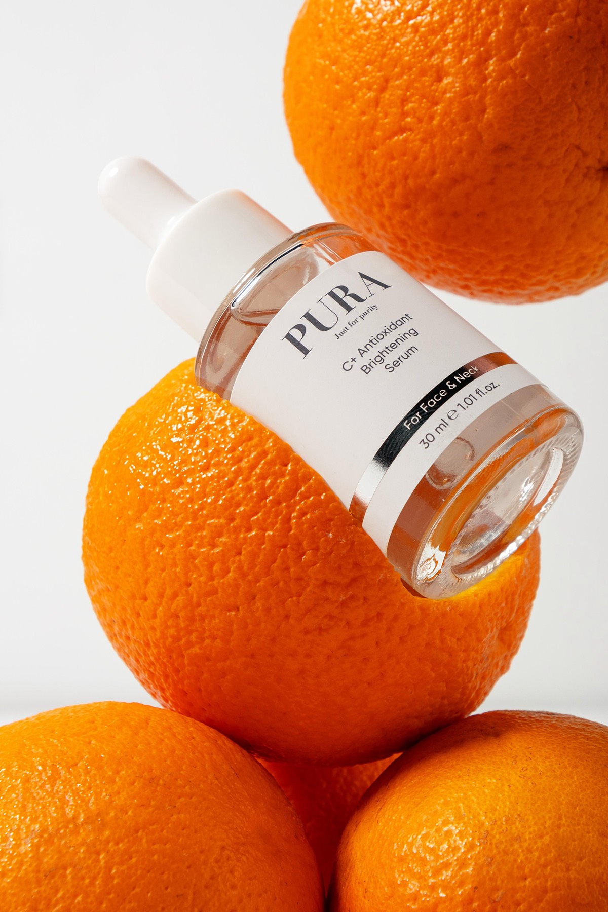 C Vitaminli Leke ve Renk Eşitsizliğinde Etkili Aydınlatıcı Cilt Serumu 30 ml C Vitaminli Leke ve Renk Eşitsizliğinde Etkili Aydınlatıcı Cilt Serumu 30 ml